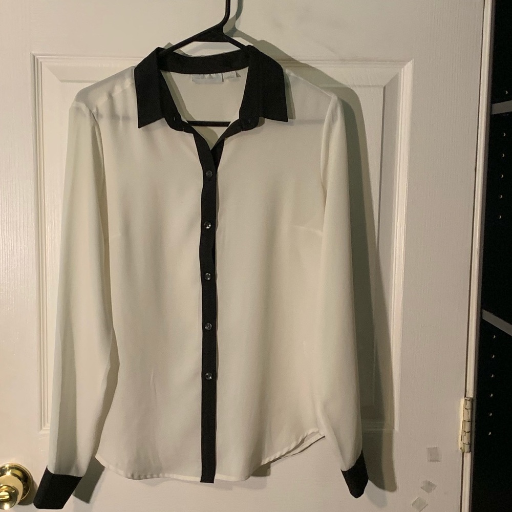 New York and Company Button down shirt